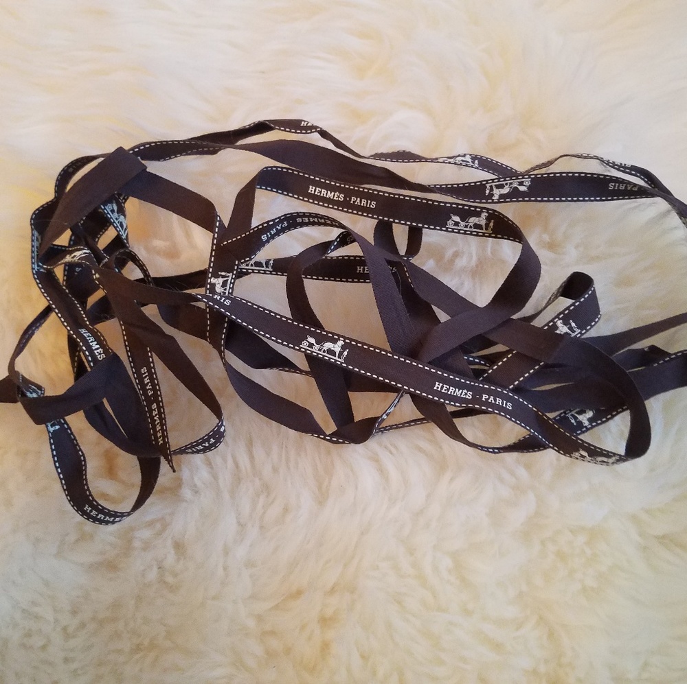 AUTHENTIC HERMES ribbon! Brown and cream
